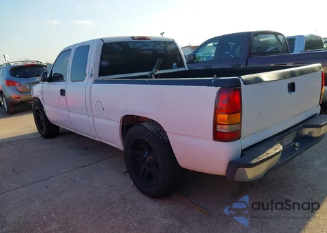 2001 Chevrolet Silverado 1500 из США, поврежденный, VIN 2GCEC19T711402829